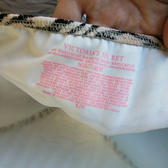 EUC Victoria secret bikini size S - Picture 2 of 3